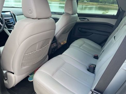 Used 2015 Cadillac SRX Performance image 2