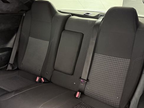 Used 2022 Dodge Challenger SXT RWD image 15