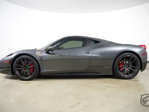 Used 2010 Ferrari 458 Italia Coupe RWD image 6