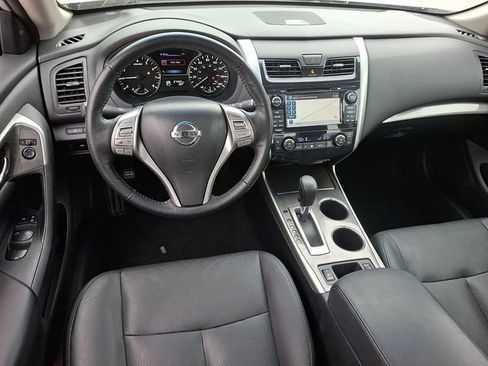 Used 2014 Nissan Altima 2.5 SL w/ Technology Package FWD image 2