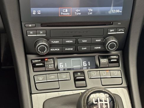 Certified 2019 Porsche 911 Speedster image 24