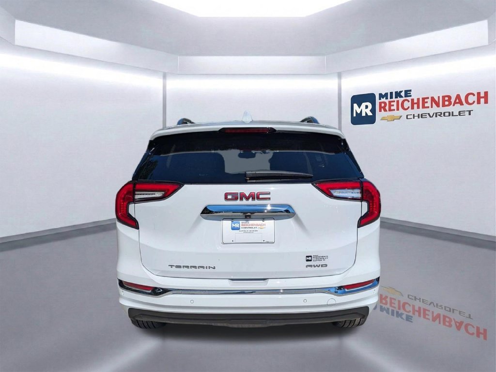 Used 2024 GMC Terrain Denali AWD/4WD image 5