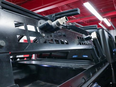 Used 2022 Jeep Gladiator Rubicon w/ LED Lighting Group AWD/4WD image 32