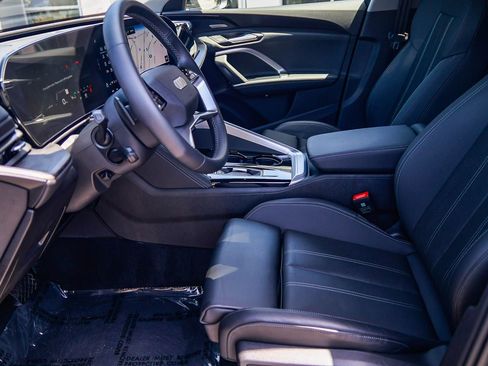 Used 2025 Audi Q5 Premium Plus w/ Premium Plus image 21