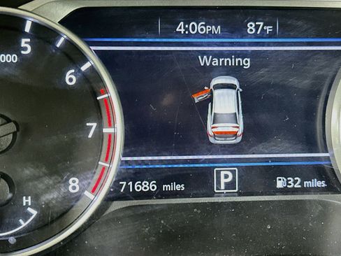 Used 2021 Nissan Sentra SR FWD image 19