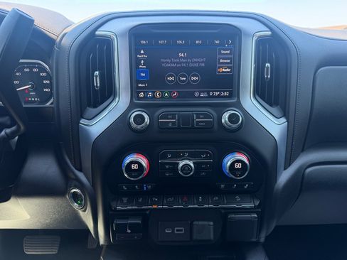 Used 2020 GMC Sierra 2500 SLT w/ SLT Premium Plus Package AWD/4WD image 24