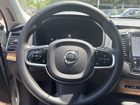 Used 2023 Volvo XC90 B6 Plus AWD/4WD image 24