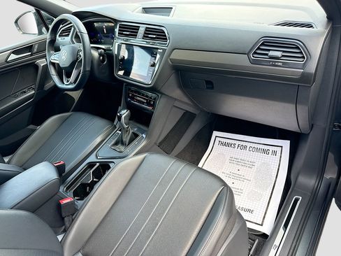 Used 2023 Volkswagen Tiguan SE R-Line FWD image 12