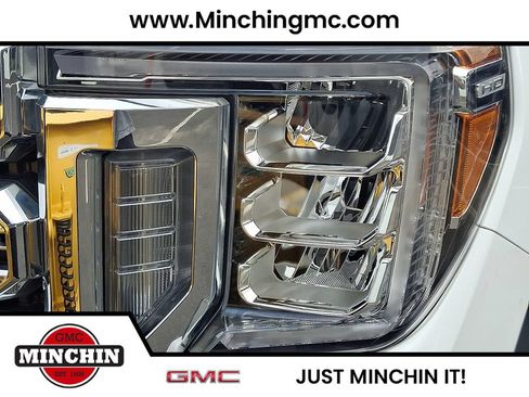Used 2020 GMC Sierra 2500 Denali w/ Denali Ultimate Package AWD/4WD image 9