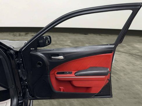 Used 2019 Dodge Charger Scat Pack w/ Plus Group RWD image 23