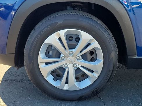 Used 2024 Chevrolet Trax LS w/ Driver Confidence Package image 29