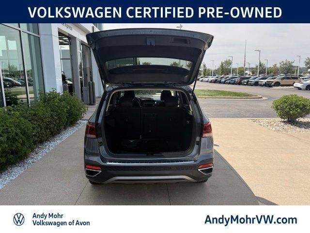 Used 2023 Volkswagen Taos SE FWD image 9