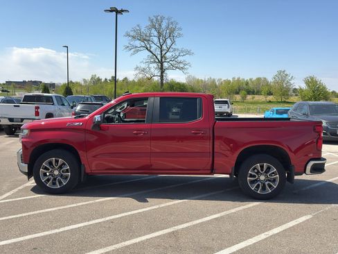 Used 2019 Chevrolet Silverado 1500 LT w/ All-Star Edition AWD/4WD image 2
