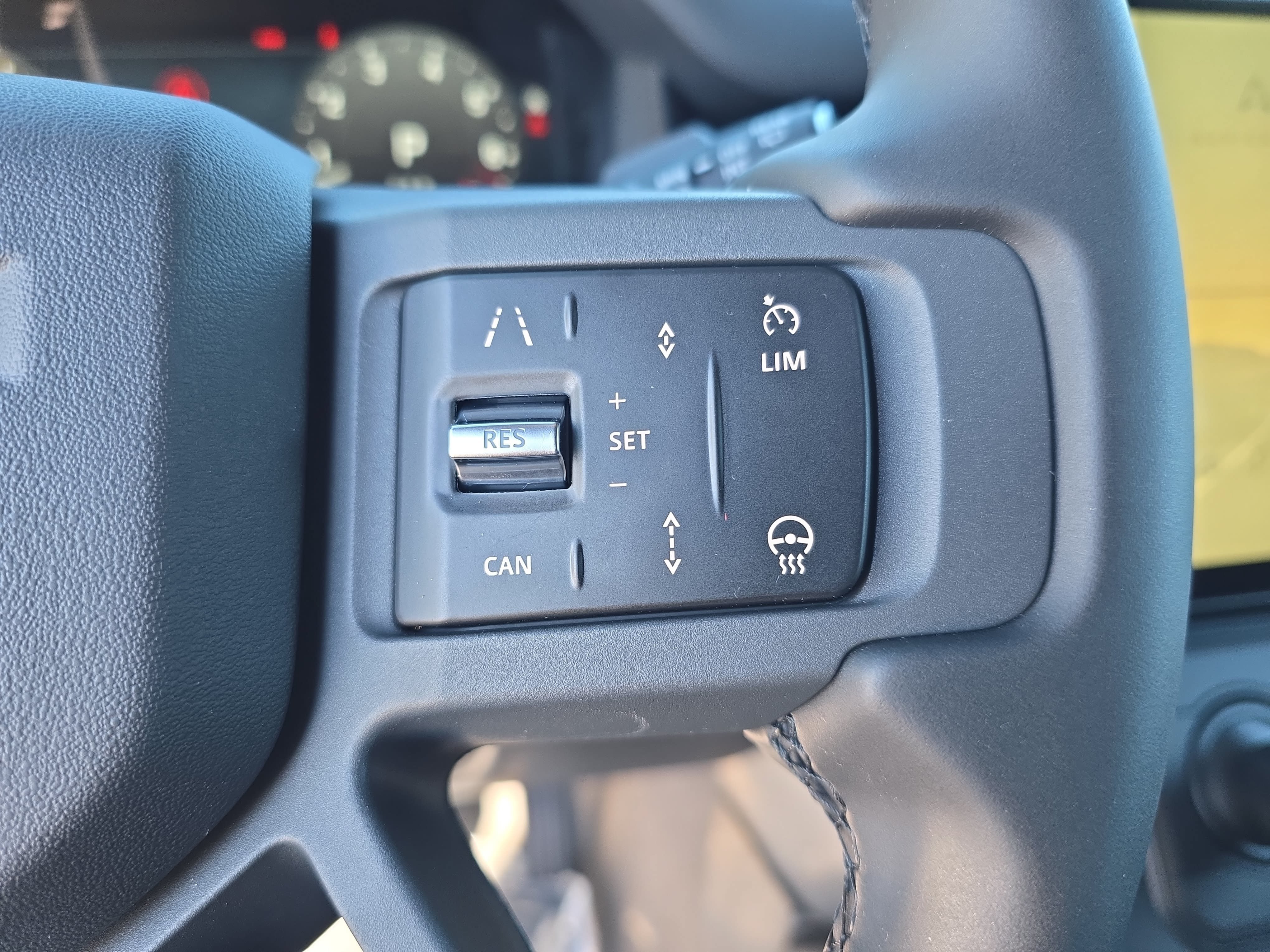 New 2026 Land Rover Defender 110 X-Dynamic SE AWD/4WD image 17