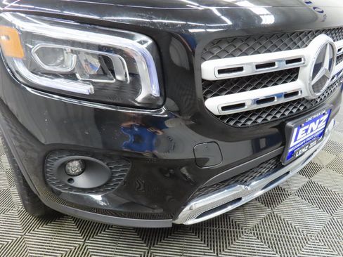 Used 2022 Mercedes-Benz GLB 250 4MATIC image 40