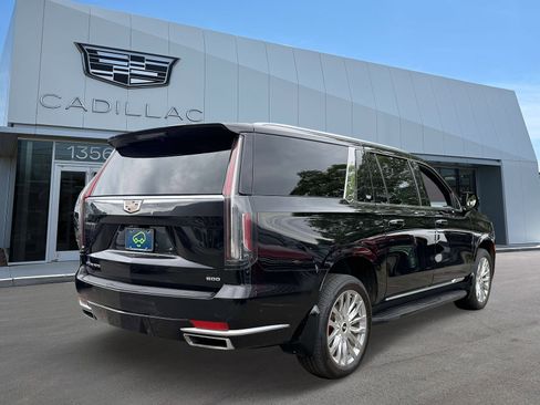 Used 2022 Cadillac Escalade ESV Premium Luxury AWD/4WD image 5