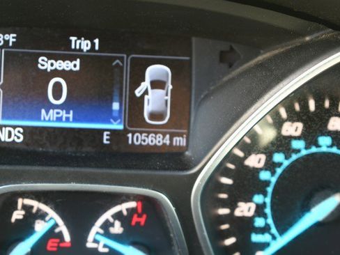 Used 2016 Ford Escape SE image 32