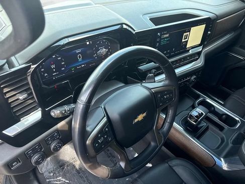 Used 2022 Chevrolet Silverado 1500 High Country AWD/4WD image 18