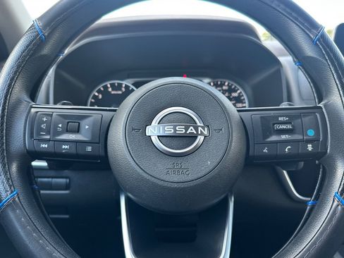 Used 2023 Nissan Rogue SV FWD image 32