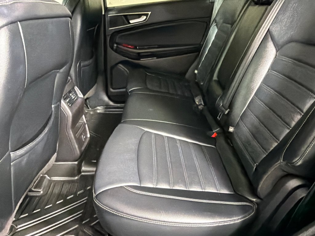 Used 2015 Ford Edge SEL w/ Canadian Comfort Package FWD image 18
