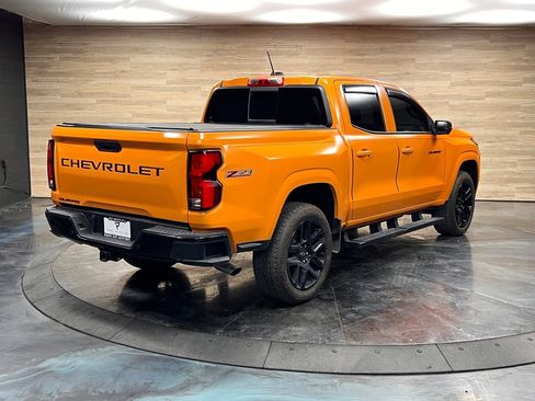 Used 2025 Chevrolet Colorado Z71 w/ Technology Package AWD/4WD image 31
