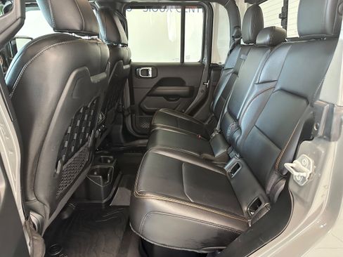 Used 2021 Jeep Gladiator Mojave w/ Dual Top Group AWD/4WD image 12