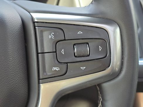 Used 2023 Chevrolet Suburban Z71 w/ Luxury Package AWD/4WD image 18