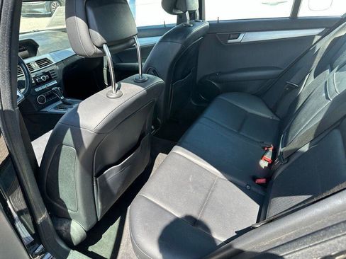 Used 2013 Mercedes-Benz C 250 Sedan w/ Multimedia Pkg image 4