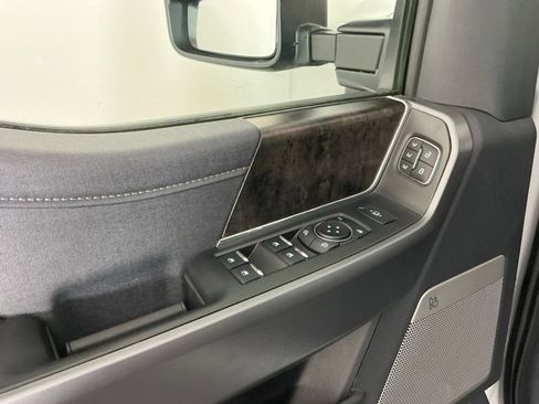 Used 2025 Ford F350 Lariat w/ Black Appearance Package image 16