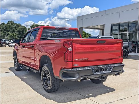 Used 2020 Chevrolet Silverado 1500 LT Trail Boss AWD/4WD image 8