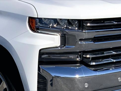 Used 2021 Chevrolet Silverado 1500 LTZ AWD/4WD image 25
