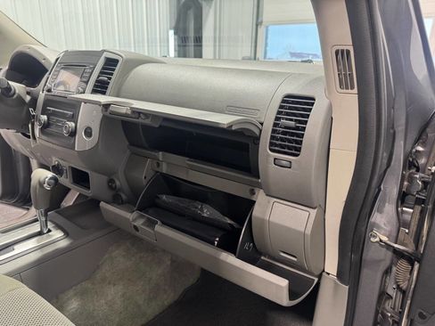 Used 2018 Nissan Frontier SV image 18