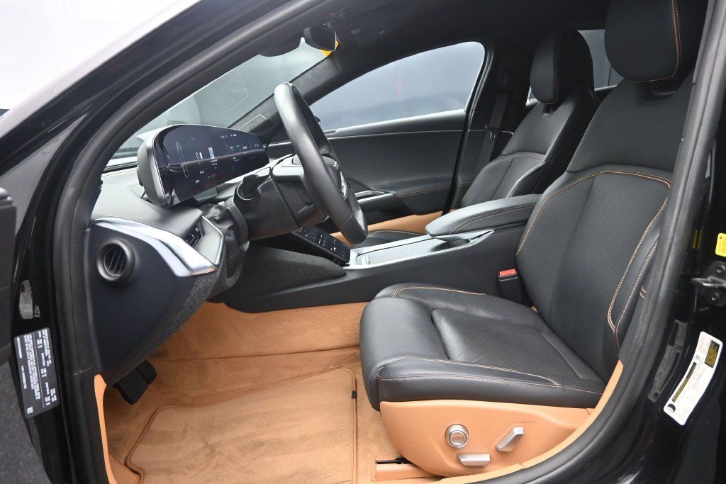 Used 2024 Lucid Air Touring AWD/4WD image 9
