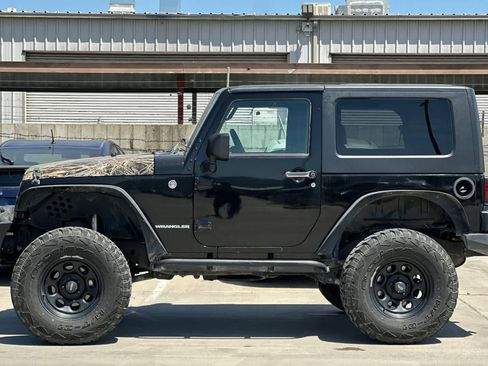 Used 2007 Jeep Wrangler Rubicon w/ Dual Top Group AWD/4WD image 5