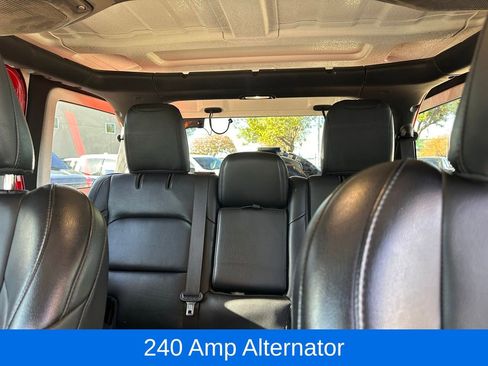 Used 2022 Jeep Wrangler Unlimited Rubicon w/ Xtreme Recon 35" Tire Package image 17