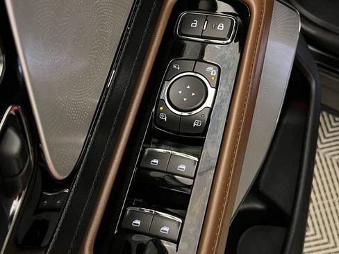 Used 2023 Lincoln Aviator Reserve w/ Equipment Group 201A image 17