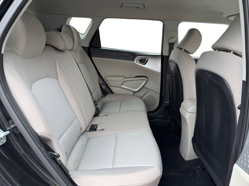 Used 2020 Kia Soul LX FWD image 20