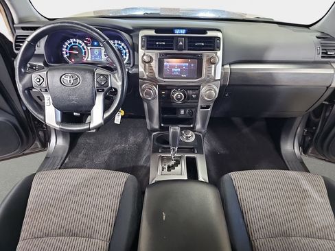 Used 2016 Toyota 4Runner SR5 AWD/4WD image 10