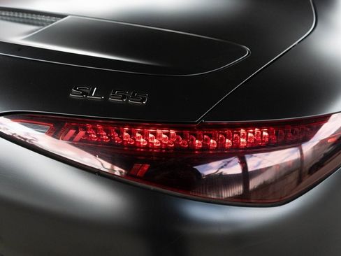 Used 2022 Mercedes-Benz SL 55 AMG 4MATIC image 6
