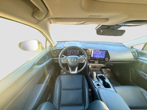 Used 2025 Lexus NX 250 FWD w/ Premium Package image 23