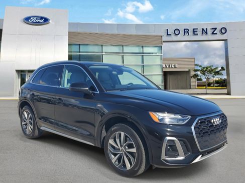 Used 2022 Audi Q5 2.0T Premium w/ Convenience Package image 3