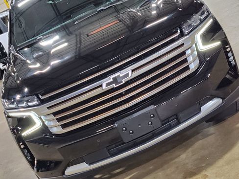 Used 2021 Chevrolet Tahoe High Country w/ Premium Package AWD/4WD image 19