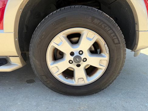 Used 2005 Ford Explorer Eddie Bauer AWD/4WD image 23