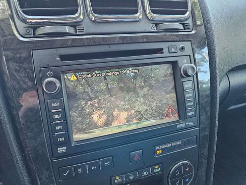 Used 2011 GMC Acadia Denali AWD/4WD image 15