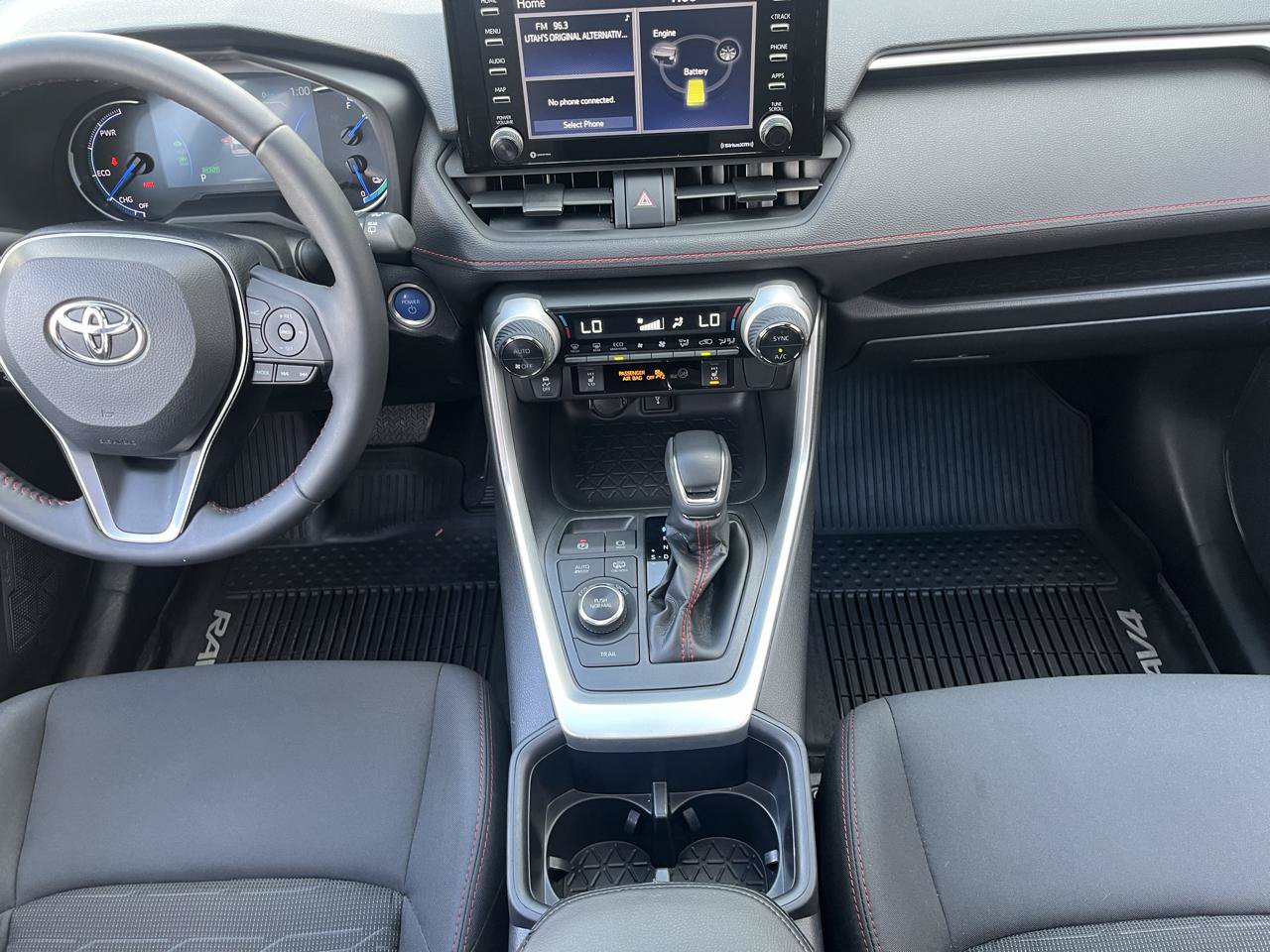Used 2022 Toyota RAV4 SE w/ Weather & Moonroof Package AWD/4WD image 20