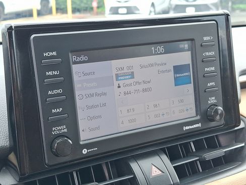 Used 2020 Toyota RAV4 XLE w/ Convenience Package AWD/4WD image 18