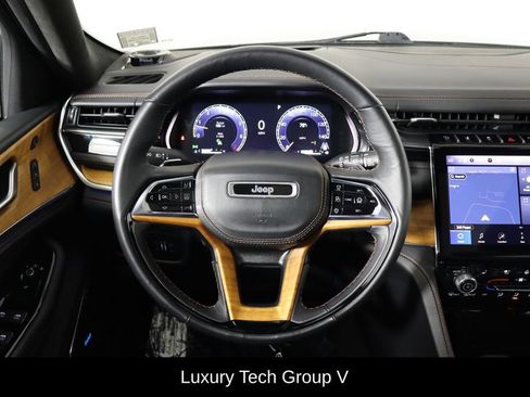 Used 2023 Jeep Grand Cherokee Summit AWD/4WD image 7