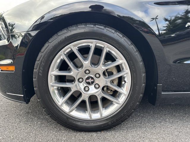 Used 2013 Ford Mustang Premium RWD image 13