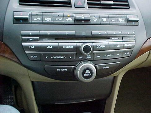 Used 2011 Honda Accord EX-L image 24