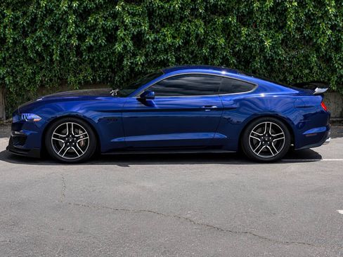 Used 2019 Ford Mustang GT Premium RWD image 6